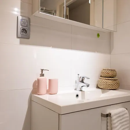 Pelicanstay In City Center *